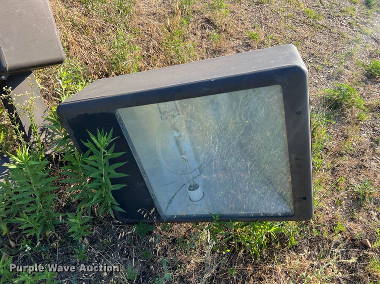 image for item II9236 (3) light posts