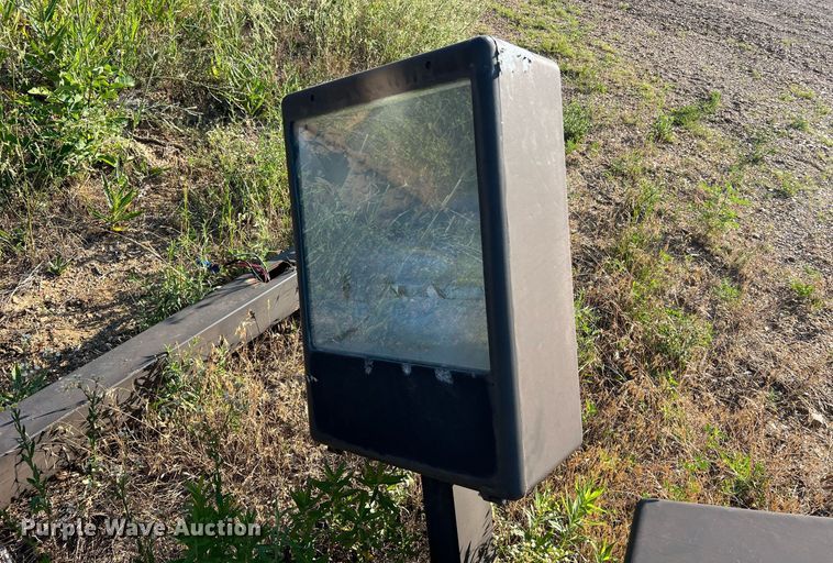 image for item II9236 (3) light posts