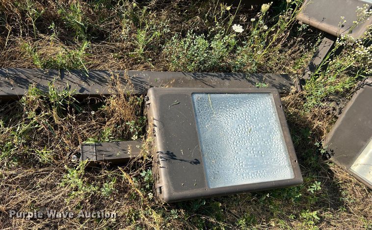 image for item II9236 (3) light posts