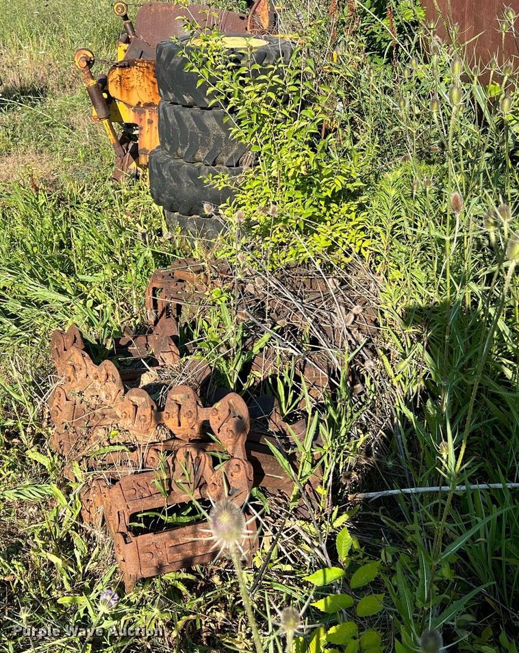 image for item II9237 Tires and tracks