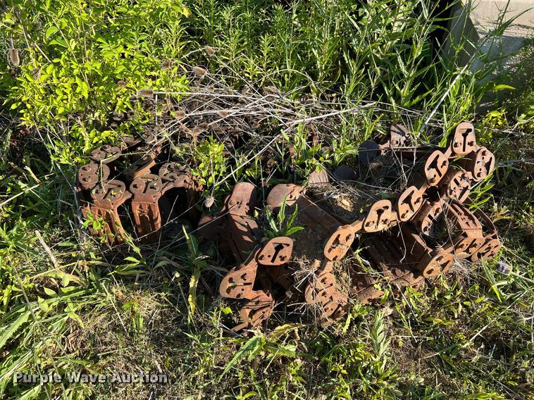 image for item II9237 Tires and tracks