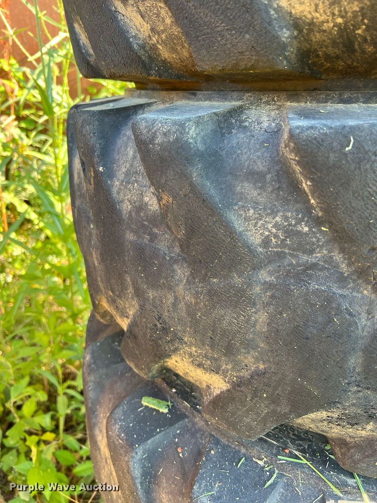 image for item II9237 Tires and tracks