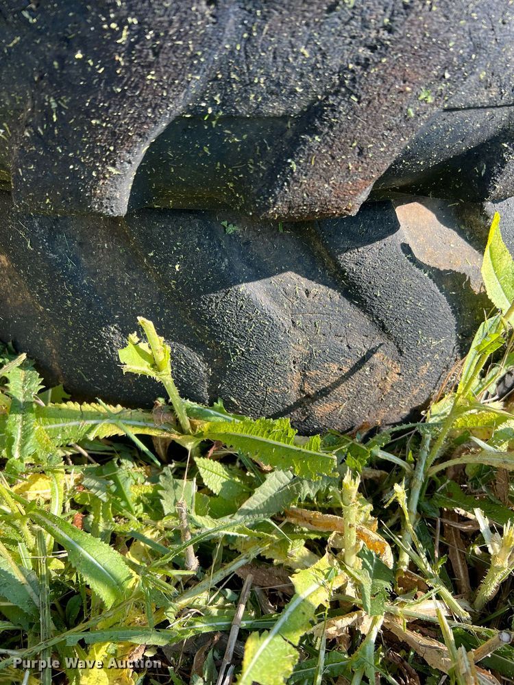 image for item II9237 Tires and tracks