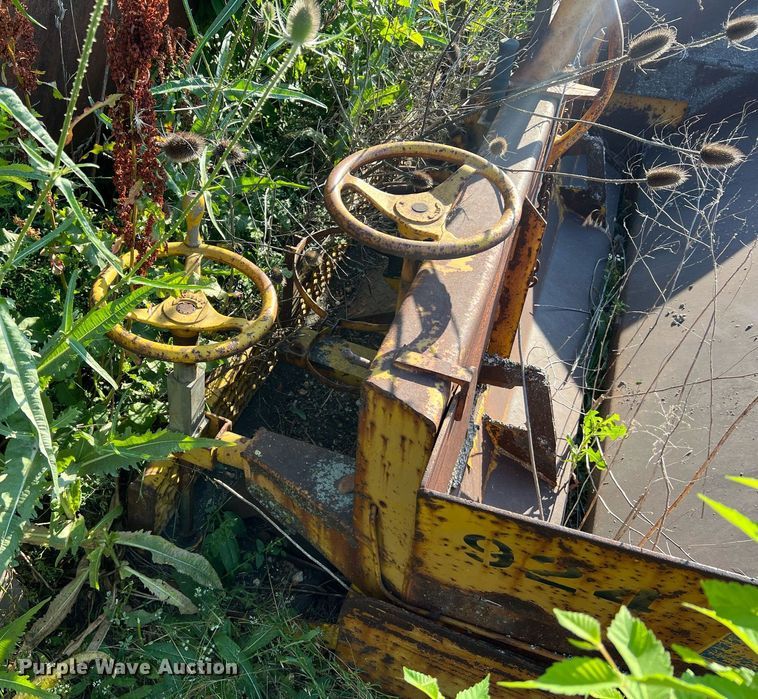 image for item II9238 Ford Lane  paver