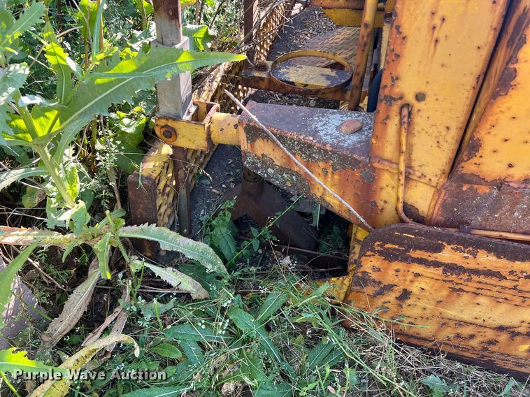 image for item II9238 Ford Lane  paver