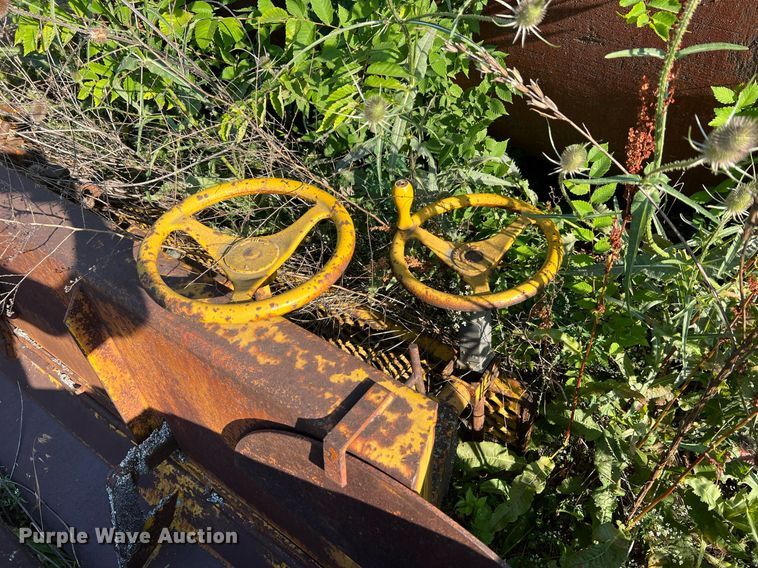 image for item II9238 Ford Lane  paver