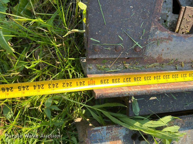 image for item II9240 Approximately 40 steel I-beams