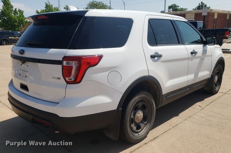 image for item IP9267 2016 Ford Explorer Police Interceptor  SUV