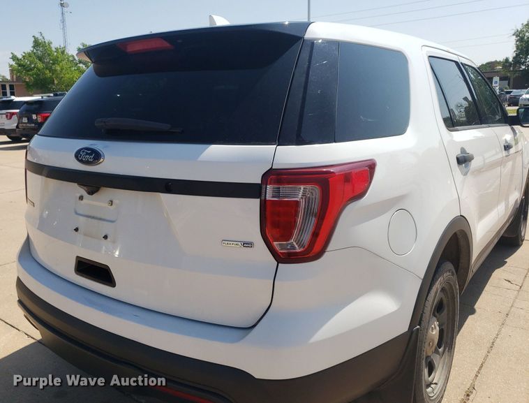 image for item IP9267 2016 Ford Explorer Police Interceptor  SUV