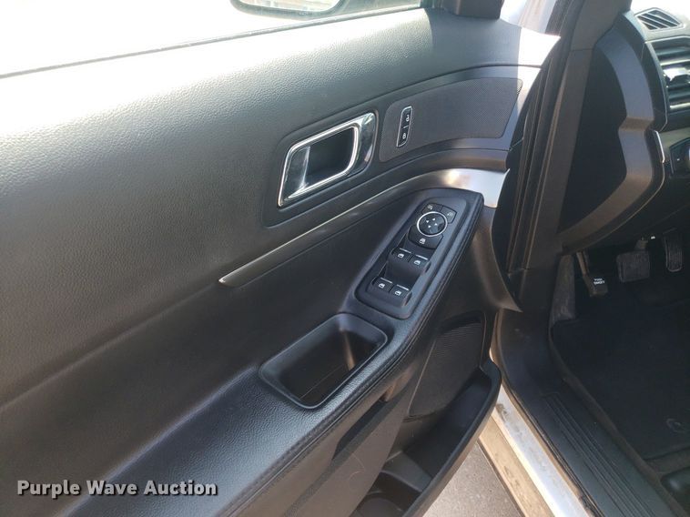 image for item IP9267 2016 Ford Explorer Police Interceptor  SUV