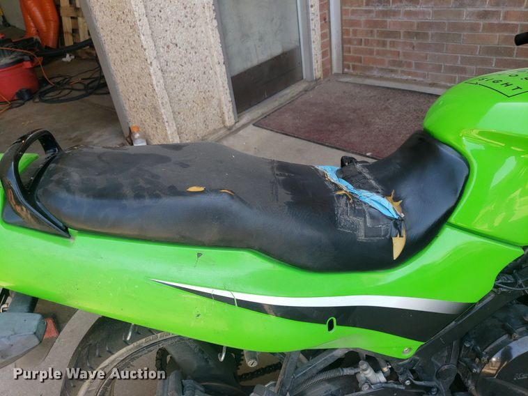 image for item IP9270 2006 Kawasaki Ninja 500R  motorcycle