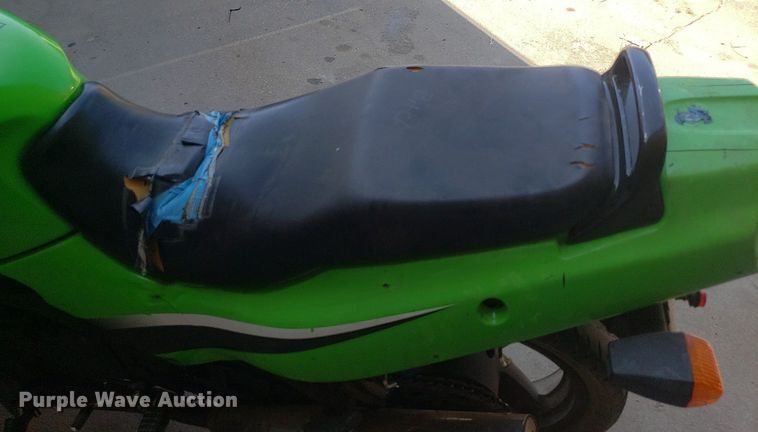 image for item IP9270 2006 Kawasaki Ninja 500R  motorcycle