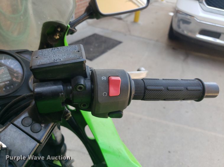 image for item IP9270 2006 Kawasaki Ninja 500R  motorcycle