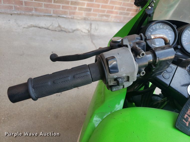 image for item IP9270 2006 Kawasaki Ninja 500R  motorcycle