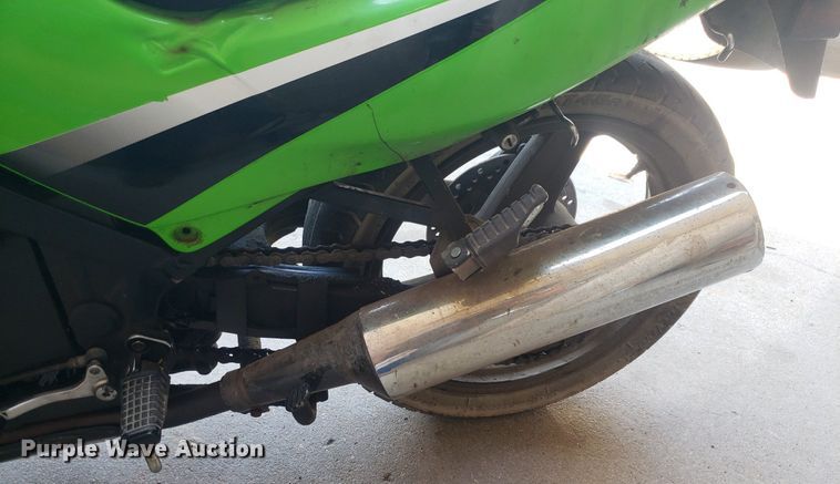 image for item IP9270 2006 Kawasaki Ninja 500R  motorcycle