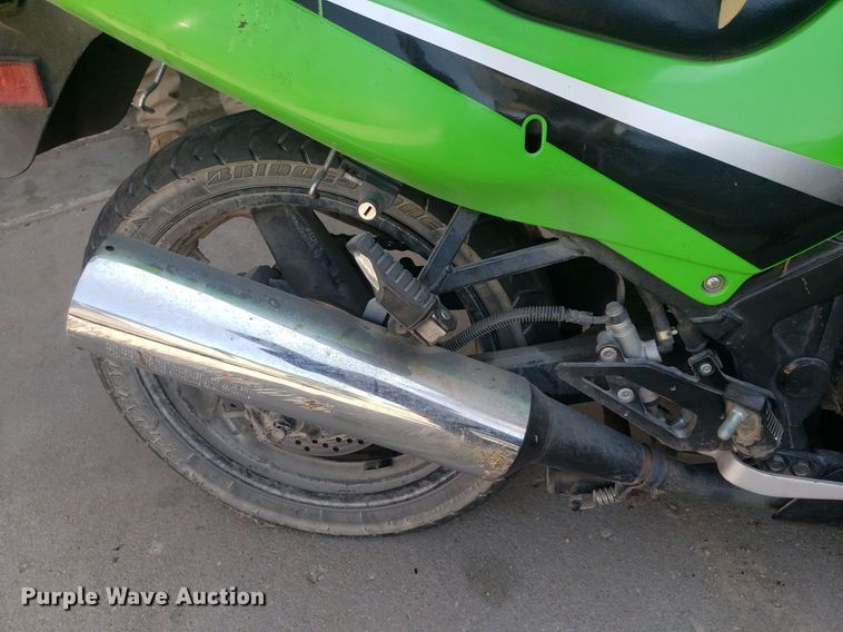 image for item IP9270 2006 Kawasaki Ninja 500R  motorcycle