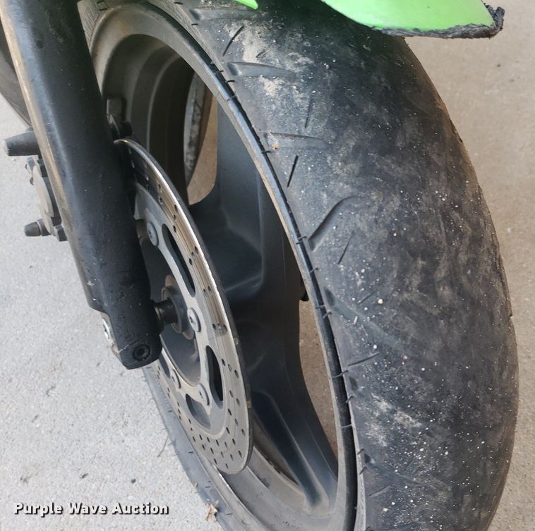 image for item IP9270 2006 Kawasaki Ninja 500R  motorcycle