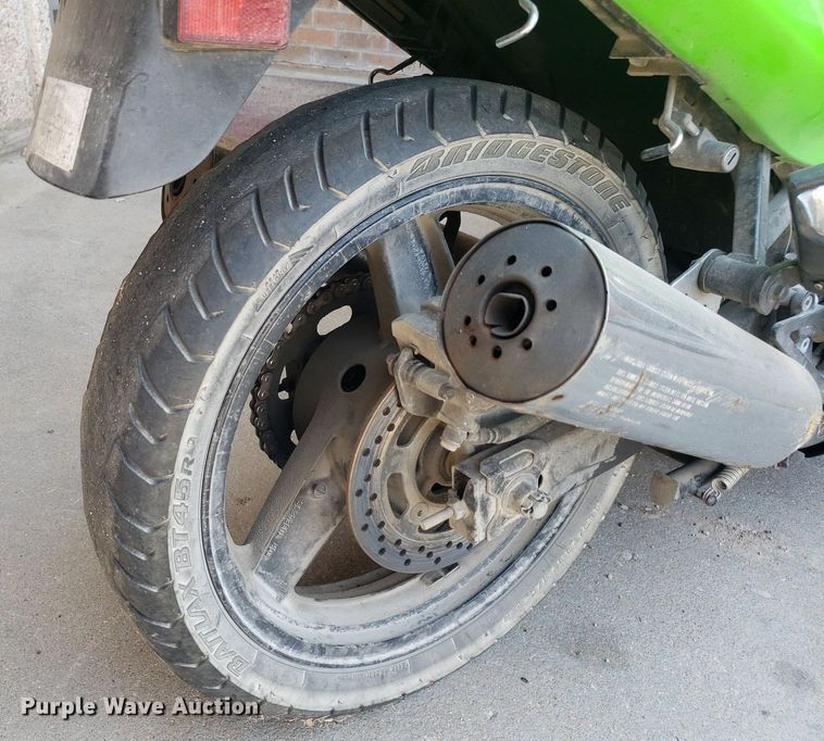 image for item IP9270 2006 Kawasaki Ninja 500R  motorcycle