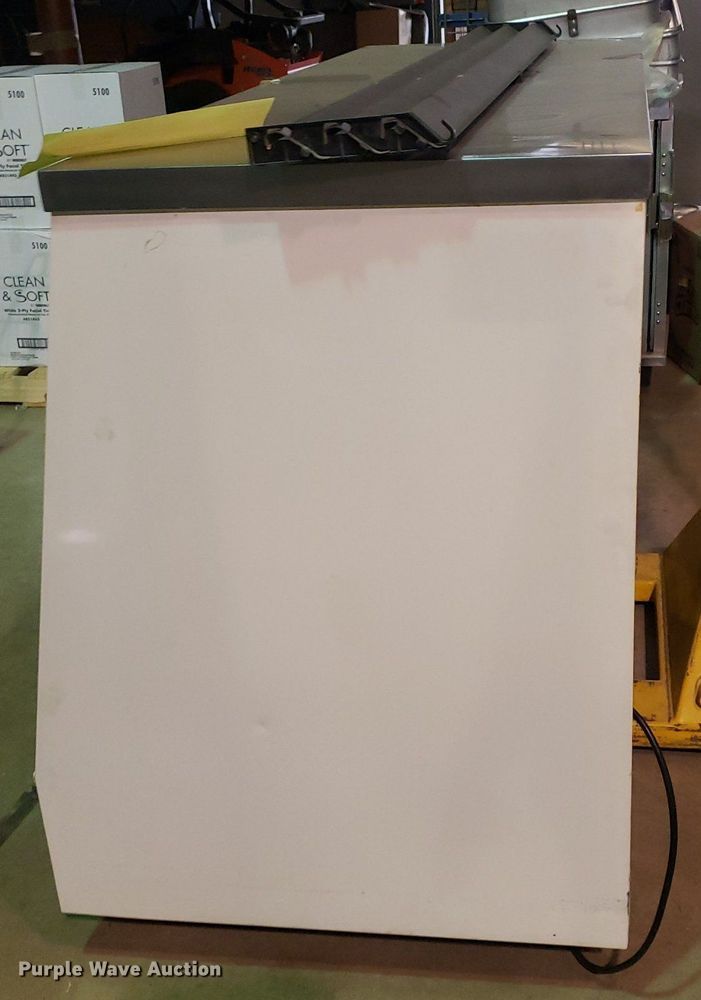 image for item IP9282 True TSID-72-3L  refrigerator