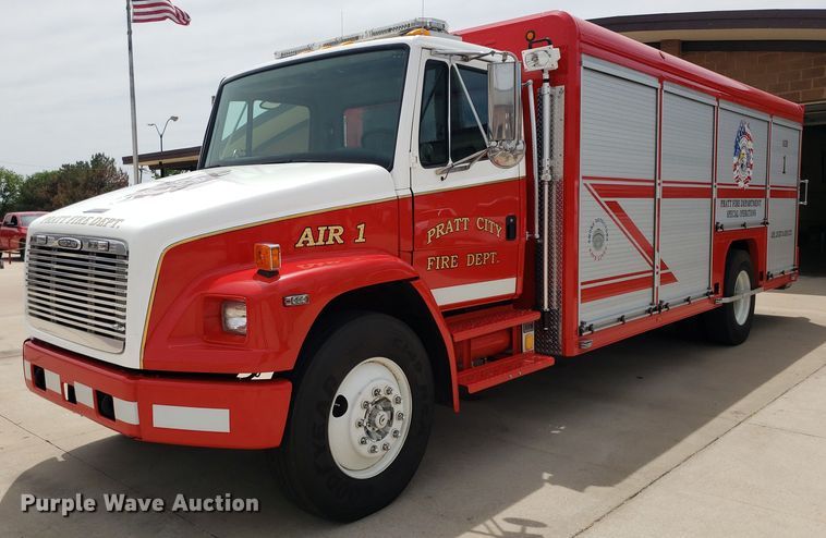 image for item IP9334 1999 Freightliner FL70  rescue vehicle