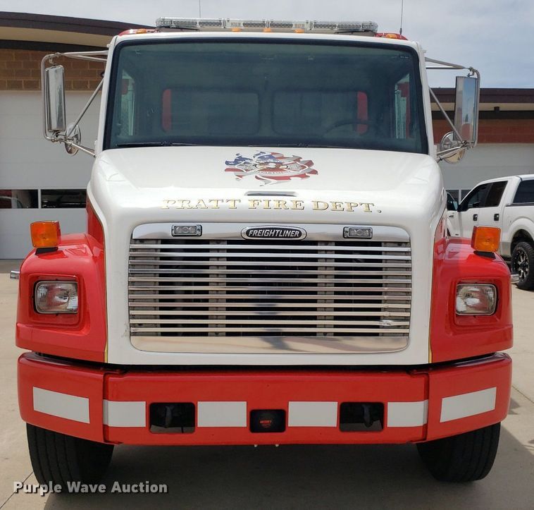 image for item IP9334 1999 Freightliner FL70  rescue vehicle