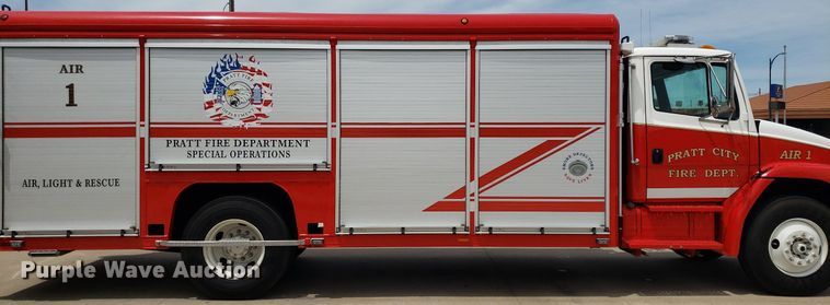 image for item IP9334 1999 Freightliner FL70  rescue vehicle