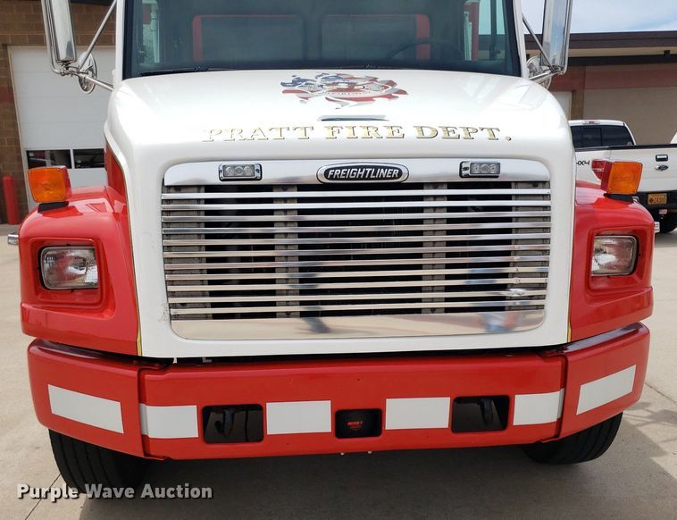 image for item IP9334 1999 Freightliner FL70  rescue vehicle