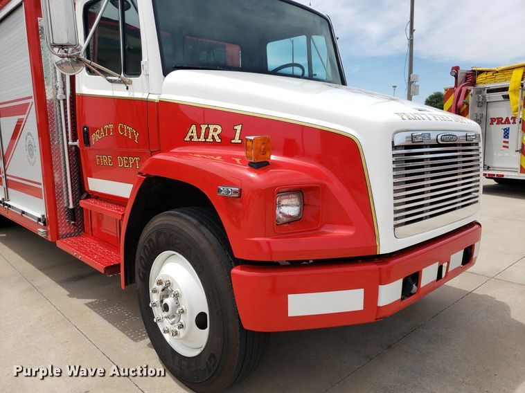 image for item IP9334 1999 Freightliner FL70  rescue vehicle