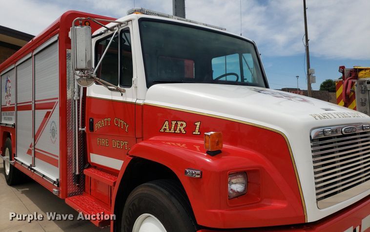 image for item IP9334 1999 Freightliner FL70  rescue vehicle