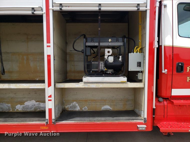 image for item IP9334 1999 Freightliner FL70  rescue vehicle