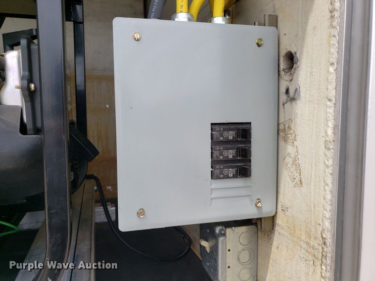 image for item IP9334 1999 Freightliner FL70  rescue vehicle