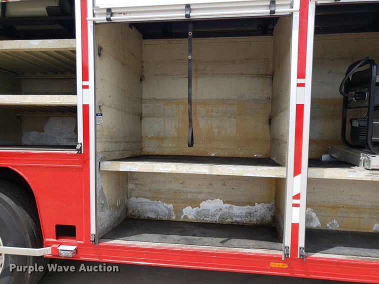 image for item IP9334 1999 Freightliner FL70  rescue vehicle