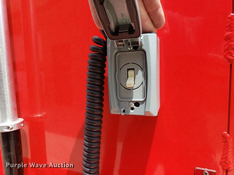 image for item IP9334 1999 Freightliner FL70  rescue vehicle