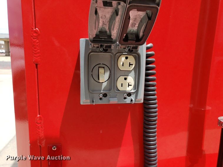 image for item IP9334 1999 Freightliner FL70  rescue vehicle