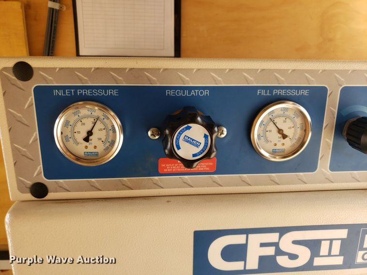 image for item IP9334 1999 Freightliner FL70  rescue vehicle