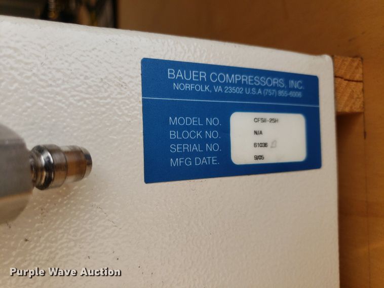 image for item IP9334 1999 Freightliner FL70  rescue vehicle