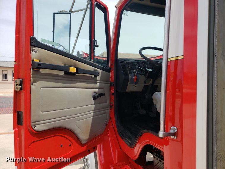 image for item IP9334 1999 Freightliner FL70  rescue vehicle