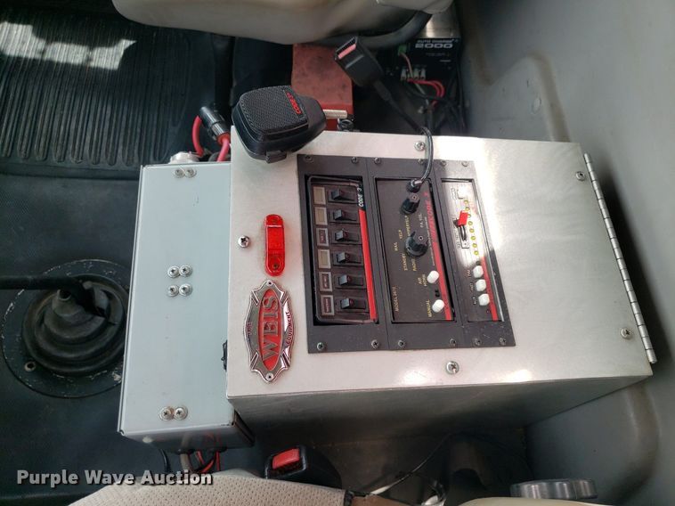 image for item IP9334 1999 Freightliner FL70  rescue vehicle