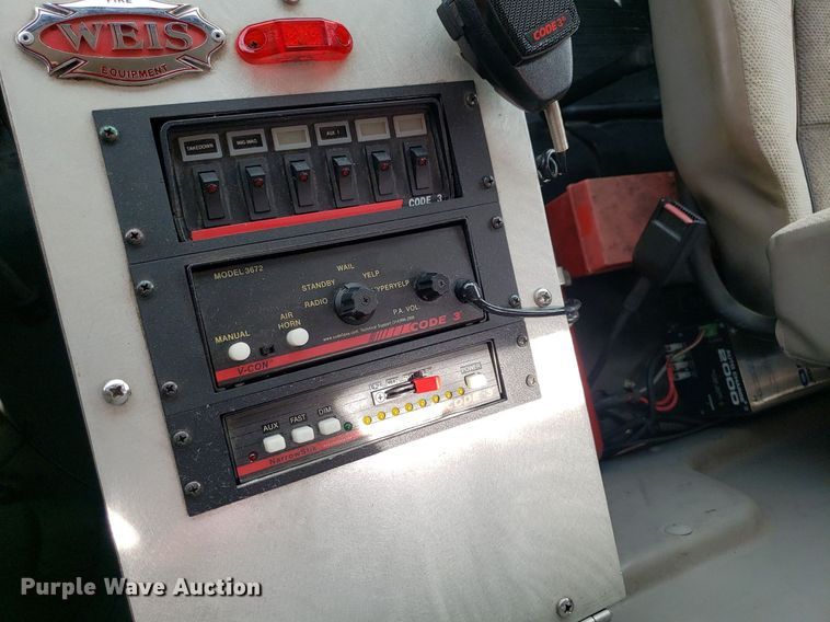 image for item IP9334 1999 Freightliner FL70  rescue vehicle