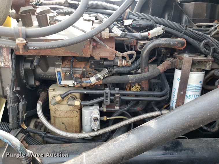 image for item IP9334 1999 Freightliner FL70  rescue vehicle