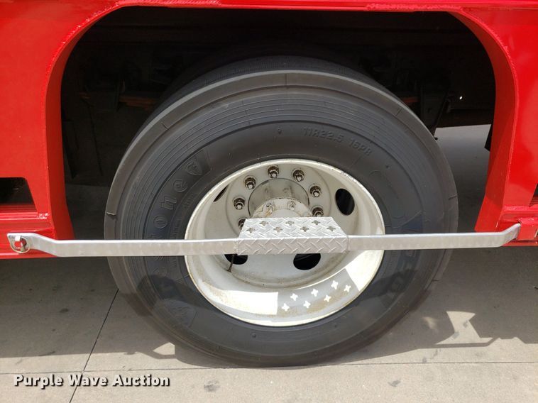 image for item IP9334 1999 Freightliner FL70  rescue vehicle