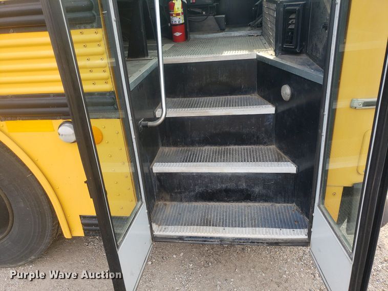 image for item IP9338 1998 Thomas  school bus