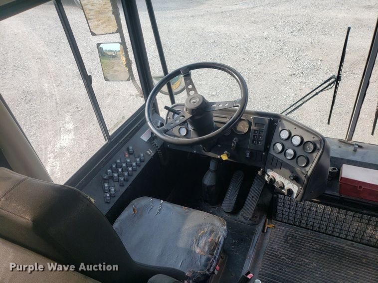 image for item IP9338 1998 Thomas  school bus