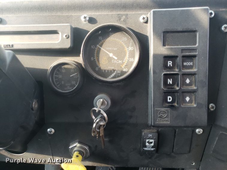 image for item IP9338 1998 Thomas  school bus