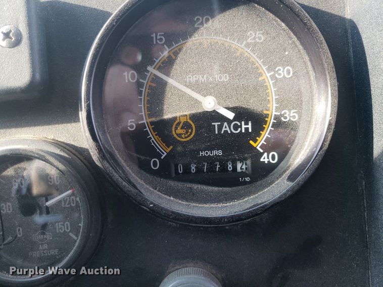 image for item IP9338 1998 Thomas  school bus