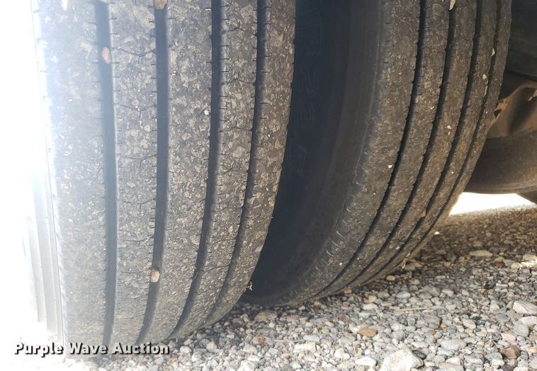 image for item IP9338 1998 Thomas  school bus