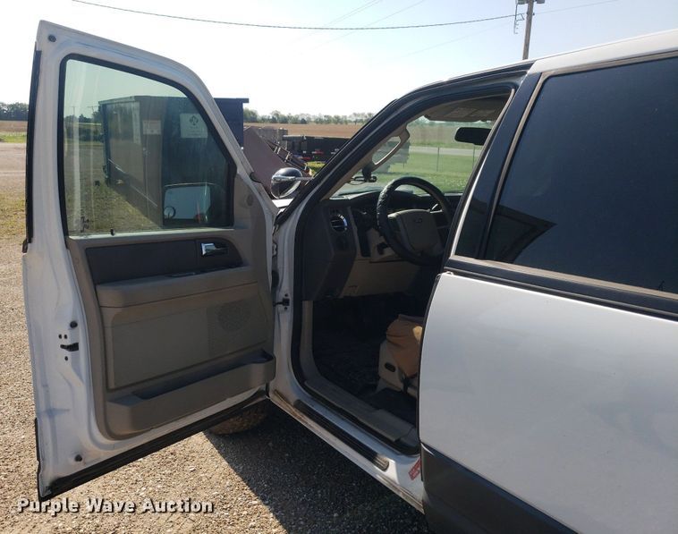 image for item IP9369 2010 Ford Expedition  SUV