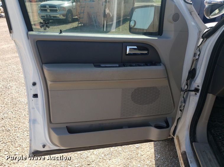 image for item IP9369 2010 Ford Expedition  SUV