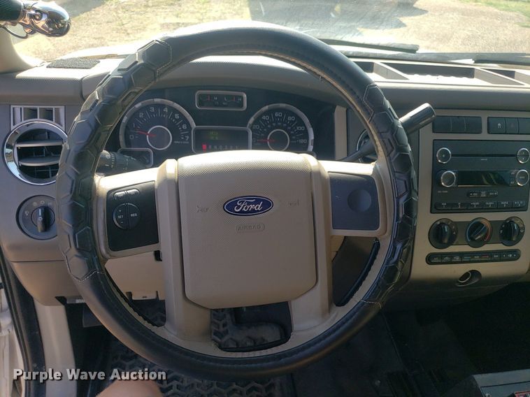 image for item IP9369 2010 Ford Expedition  SUV