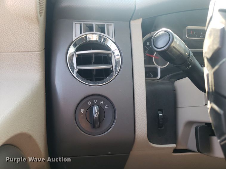 image for item IP9369 2010 Ford Expedition  SUV